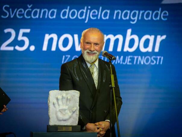 Dini Merlinu dodijeljena nagrada za životno djelo '25. novembar'