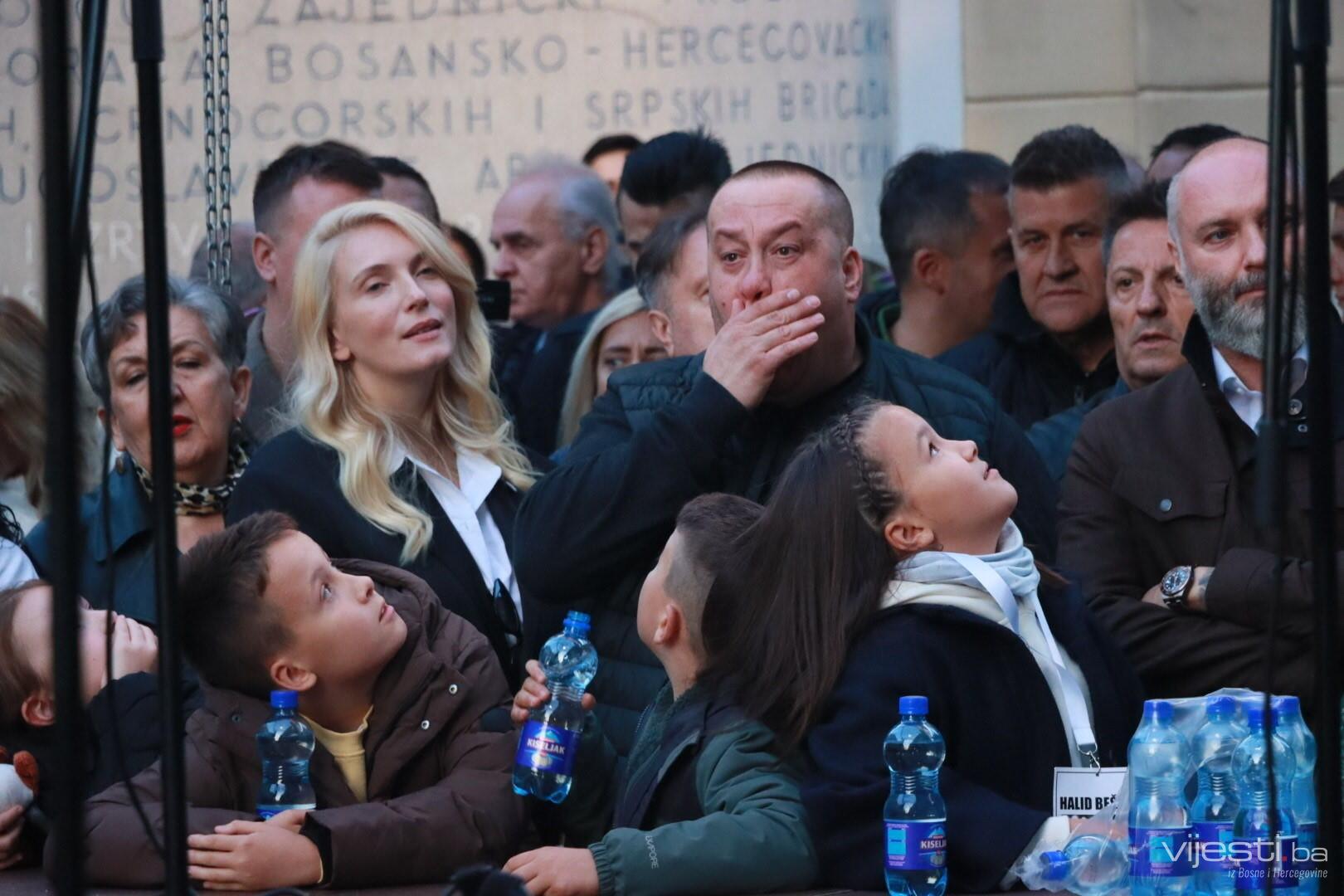 Dino Bešlić pod emocijama: Hvala što ste ovo uradili za mog tatu