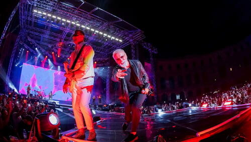 Dino Merlin napravio spektakl u prepunoj pulskoj Areni