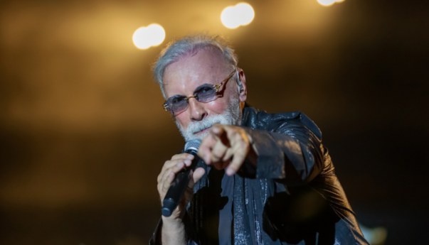 Dino Merlin odredio novi termin velikog koncerta u beogradskoj Štark Areni