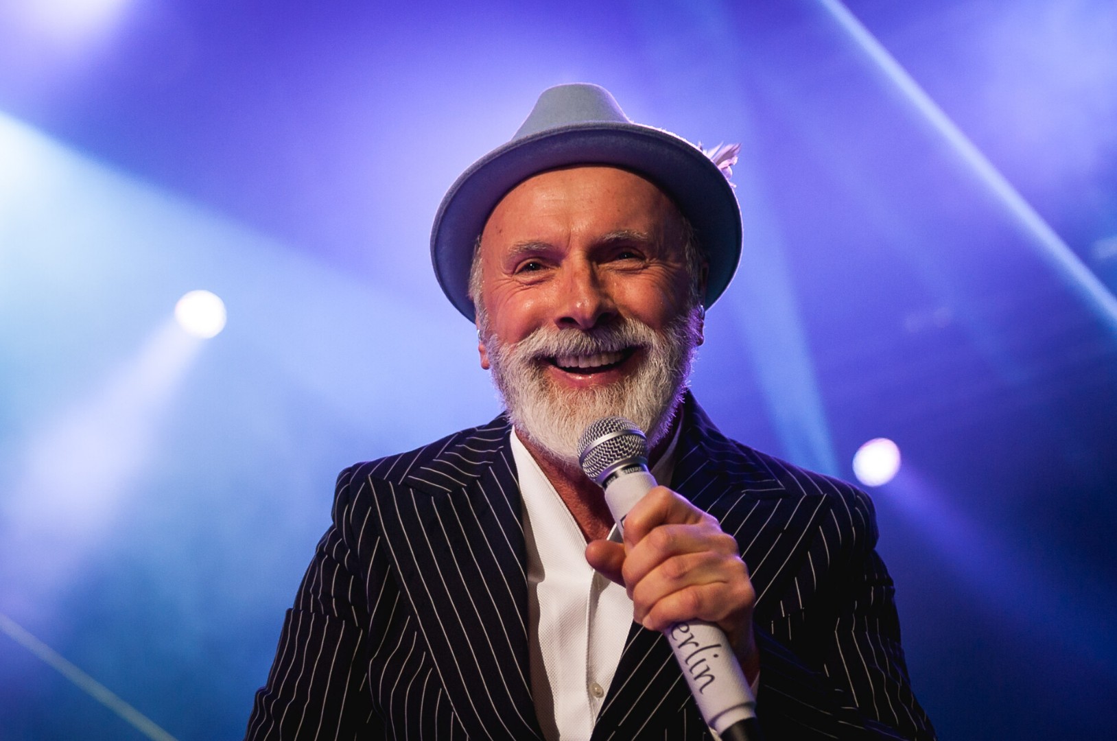 Dino Merlin: Rastao sam na ramenima muzičkih divova