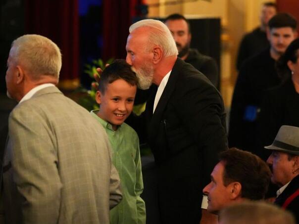 Dino o Halidu: "Donio sam mu čokoladu Merci, smijali smo se da ne bi plakali"