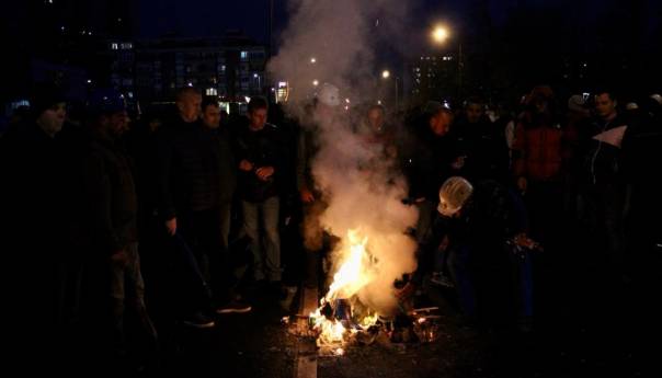 Dio rudara odlazi kući, dio ostaje pred Vladom FBiH