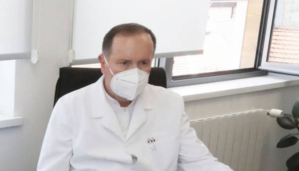 Direktor bolnice Novi Pazar u teškom stanju prebačen u Beograd