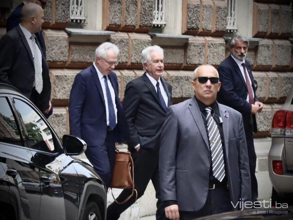 Direktor CIA-e govorio o Dodikovom secesionizmu, oglasio se i Džuvo