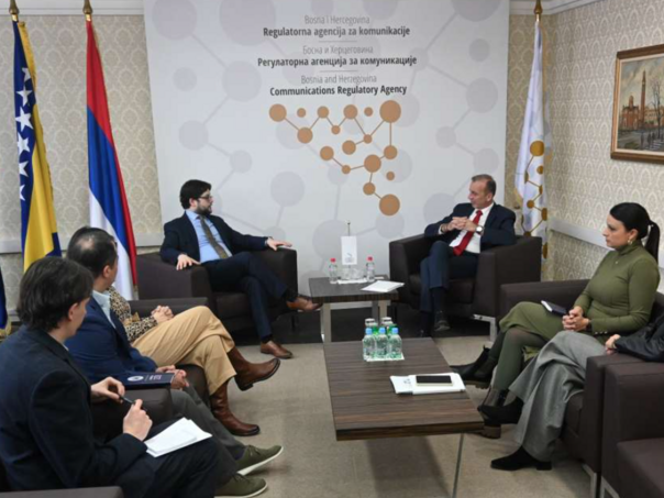 Direktor RAK-a i predstavnici Ambasade SAD-a o uvođenju 5G mreže