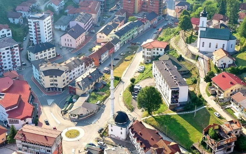 Direktorica Kulturnog centra u Srebrenici se sumnjiči da je nezakonito stekla 14.595 KM