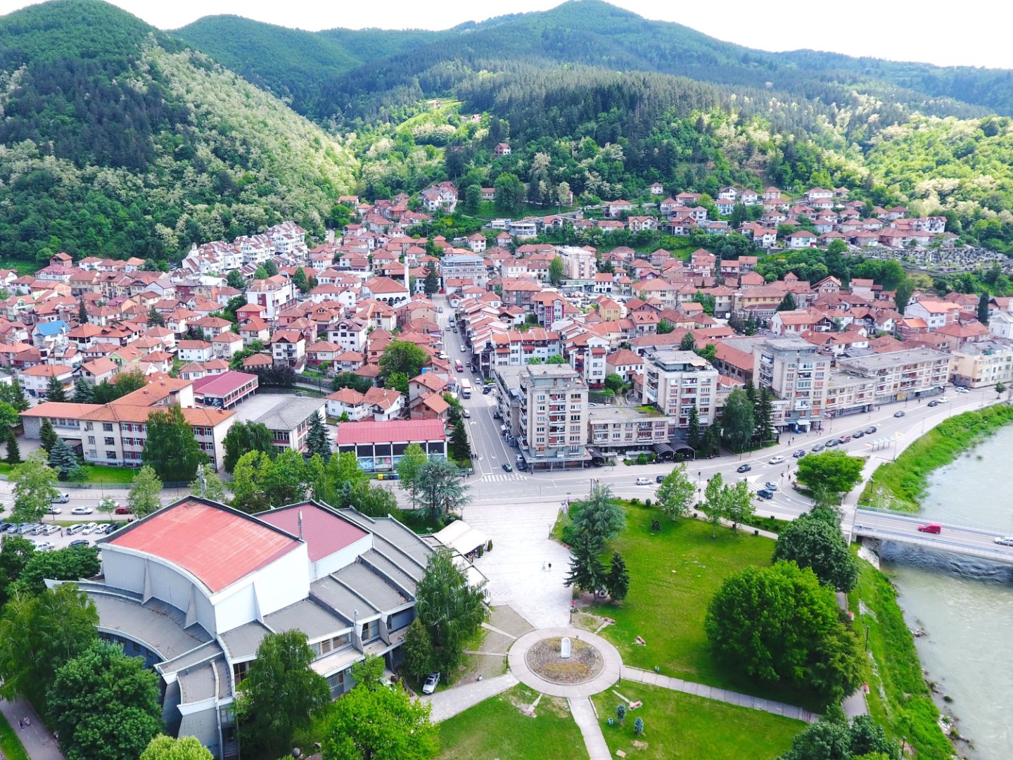Diskriminacija zbog hidžaba: Direktorica vrtića ostala bez saglasnosti za novi mandat