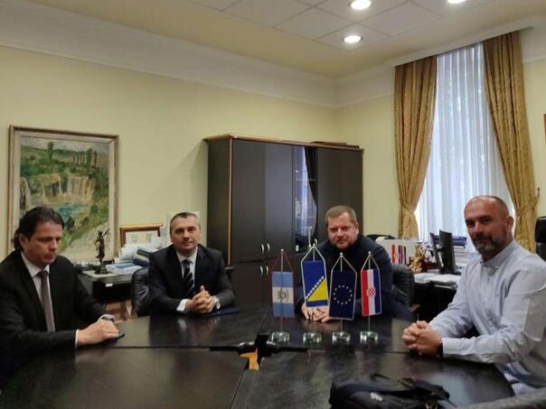 Dizdar i Kraljević u Ljubuškom o izgradnji infrastrukture u povratničkim mjestima