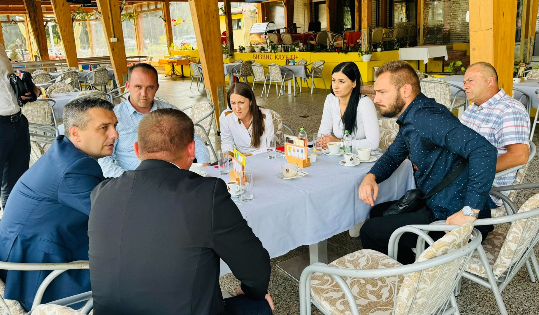 Dizdar sa radnicama '6. novembra': Podrška povratnicama u zaštiti njihovih prava