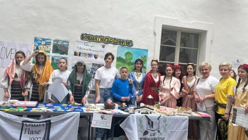 Đaci iz Sarajeva i sa Pala udruženo: Slovenskom Radovljicom odjekivali zvuci sevdalinke