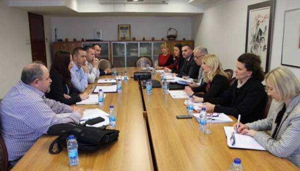 Đaci u Srebrenici ne smiju biti predmet zloupotreba i politizacije