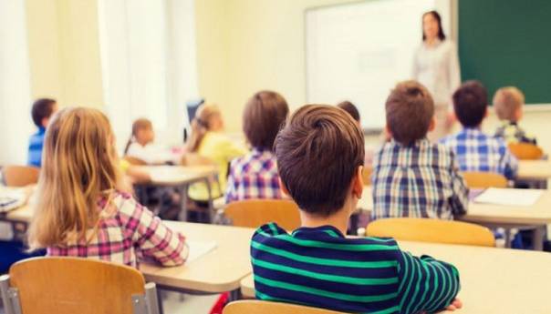 Djeca 31. januara u učionice, a zastupnici na online sjednicu