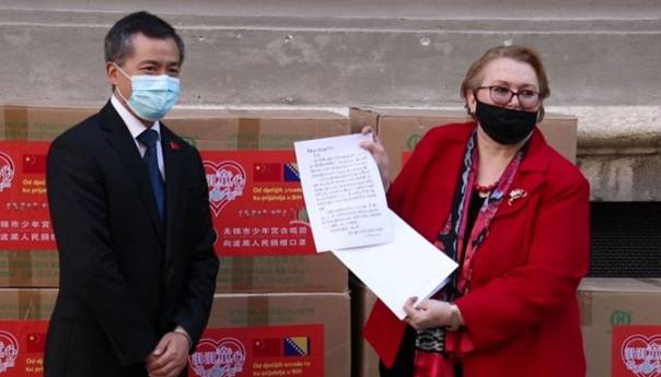 Djeca iz Kine poslala zaštitne maske djeci iz Sarajeva