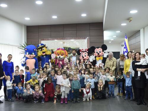 Foto: Djeca iz vrtića Radost u posjeti Općini Ilidža