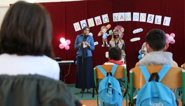 Djeca migranata i izbjeglica na nastavi u dvije osnovne škole