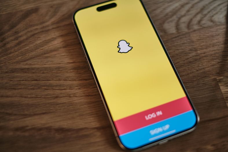 Djeca u Danskoj neometano preko Snapchata kupuju drogu