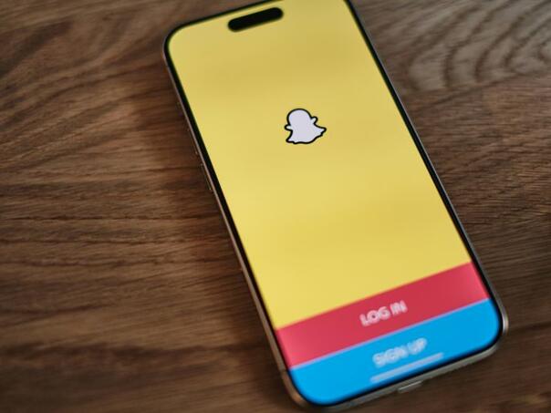 Djeca u Danskoj neometano preko Snapchata kupuju drogu