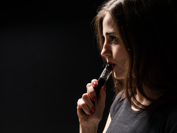 Djeca u Hrvatskoj e-cigarete probaju već s 13 godina