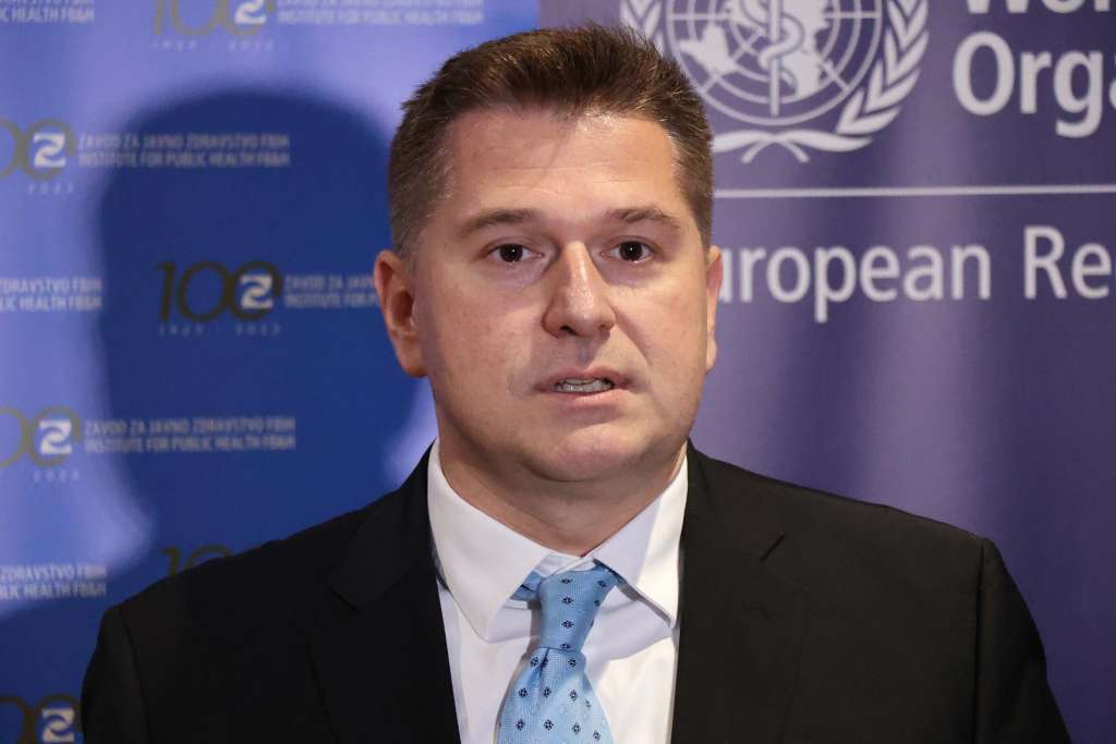 Djeca već od rane adolescentne dobi kupuju snus vrlo slobodno i bez ograničenja