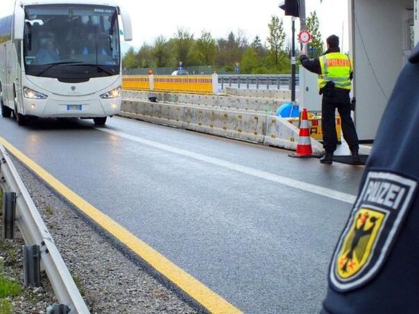 Dječak (16) iz BiH pokušao da uđe u Njemačku sa lažnim dokumentima