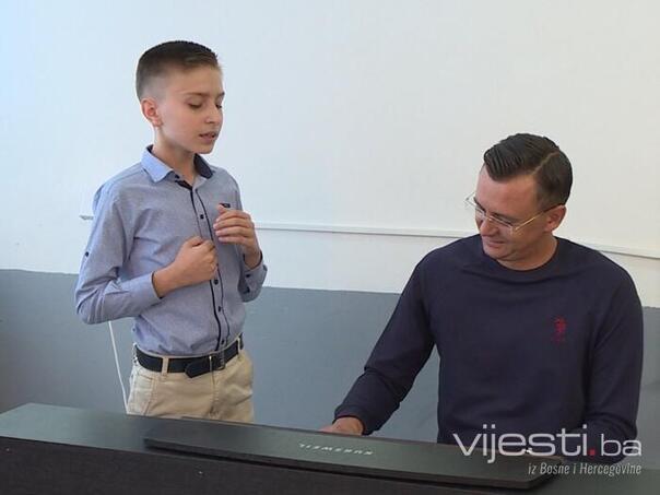 Dječak Ajdin Osmanović iz Srebrenika osvaja glasom: Pogledajte izvedbu 'Emine'