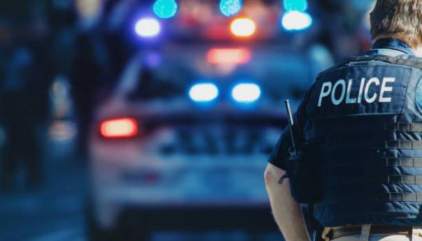 Dječak i djevojčica s Floride kalašnjikovom zapucali na policiju