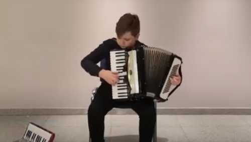 Dječak iz Bijeljine ponovo među pet najboljih harmonikaša na svijetu