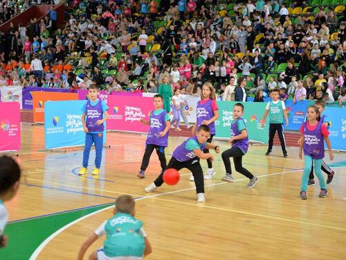 Dječija nedjelja obilježena u pet gradova, Karavan dječije radosti ove sedmice putuje u Hercegovinu