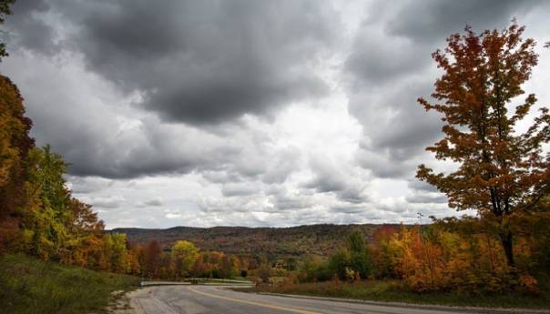 Djelimično vedro u Hercegovini, centralnim i istočnim područjima Bosne