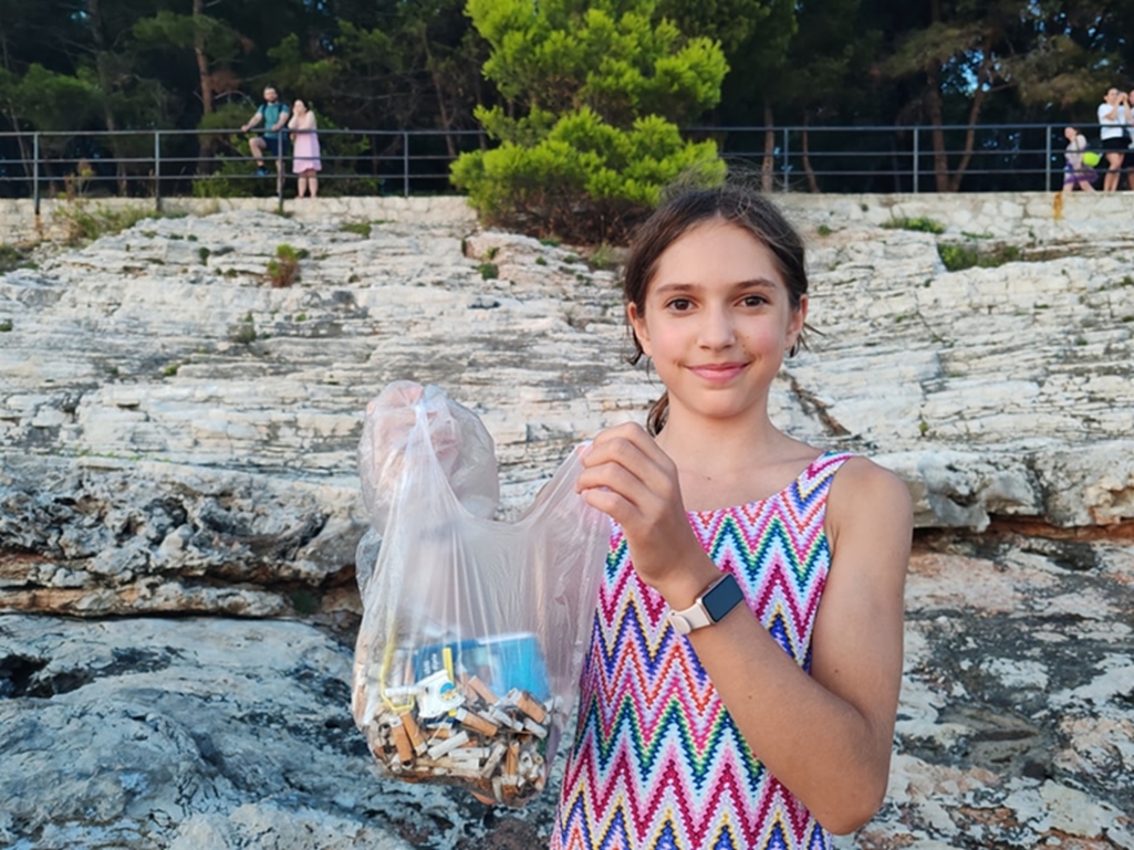 Djevojčica (12) sakupljala opuške na plaži: 'Želim da bude ljepše'