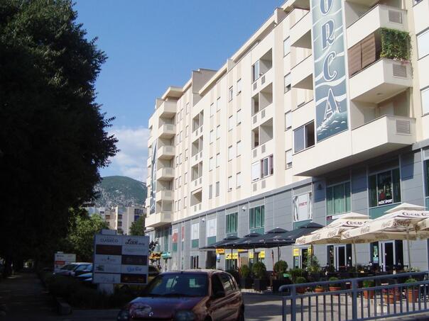 Djevojčica (13) pala sa šestog sprata u Mostaru