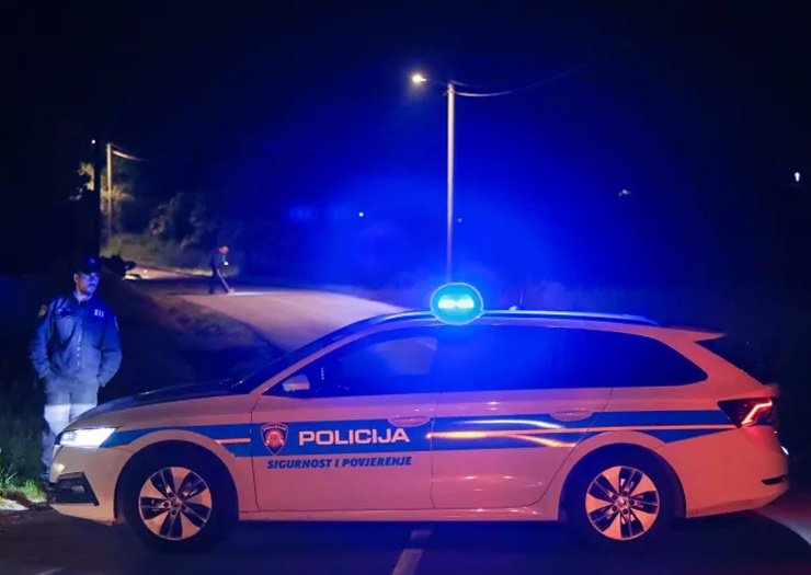 Djevojka (19) stradala u nesreći stotinjak metara od kuće, vozač u bijegu