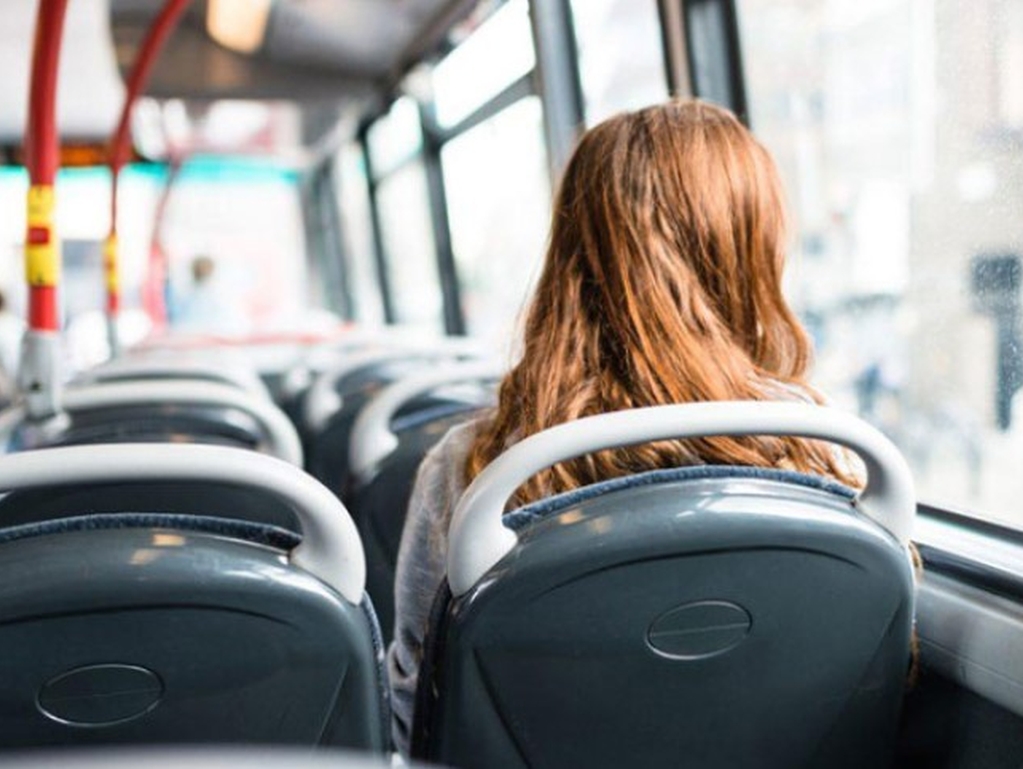 Djevojku (19) iz BiH napao manijak u autobusu, traži ga policija