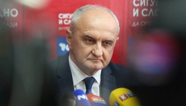 Đokić iz SP-a izbacio poslanike koji su tražili njegovu smjenu