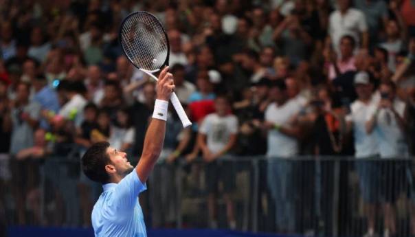 Đoković dominantno do polufinala!