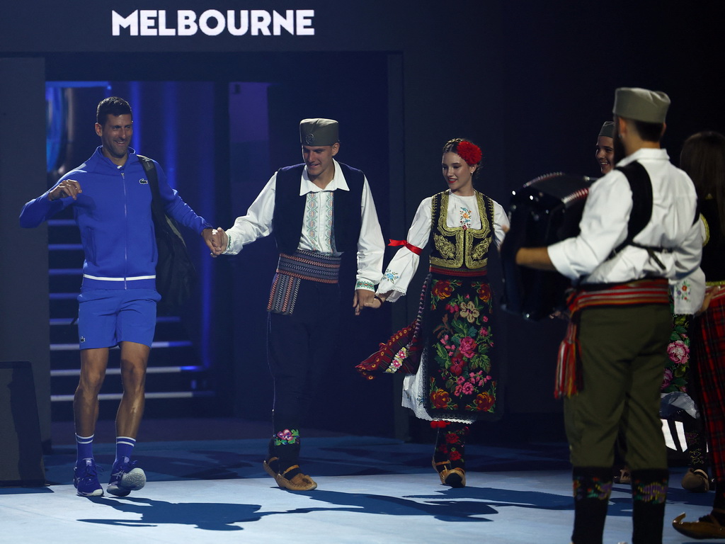 Đoković napravio show u Melbourneu, pred punim tribinama zaigrao kolo