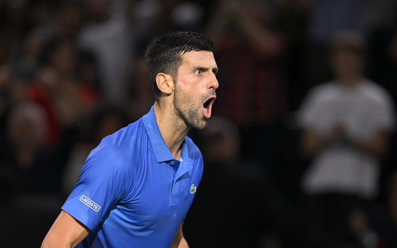 Đoković savladao Tsitsipasa za finale Mastersa u Parizu