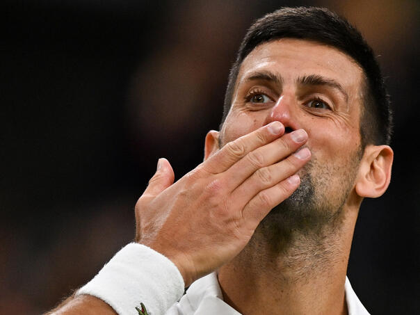Đoković se namučio, ali ipak izborio osminu finala Wimbledona