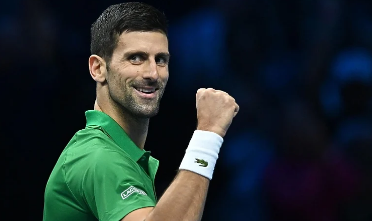 Đoković u dva seta pobijedio Tsitsipasa i počeo pohod na Federerov rekord