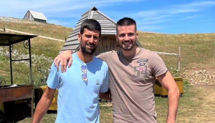 Đoković uslikan u poznatom selu u Crnoj Gori
