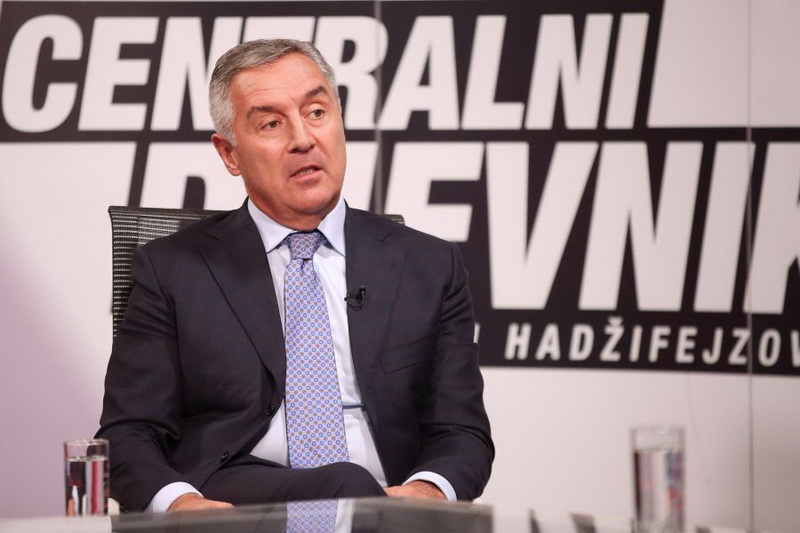 Đukanović: Ako Amfilohije postavi i kamen biće mu srušen