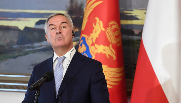 Đukanović će do penzije mjesečno primati 1680 eura