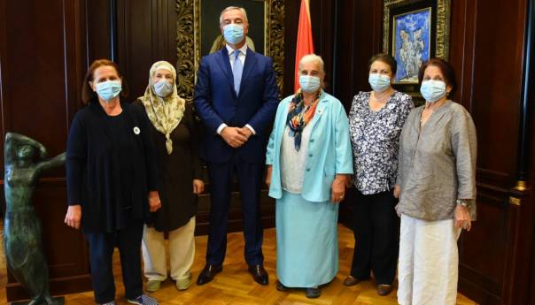 Đukanović razgovarao s majkama Srebrenice i Žepe