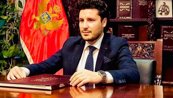 Abazović: Ako Đukanović prekrši Ustav, smijenit ćemo ga