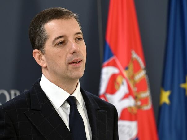 Đurić poručio Bećiroviću: Srbija ima pravo da brani Dejton i RS