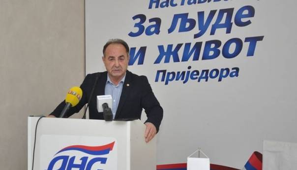 DNS: Propalo im je 1.300 doza vakcina, kao da je propalo 1.300 boca piva