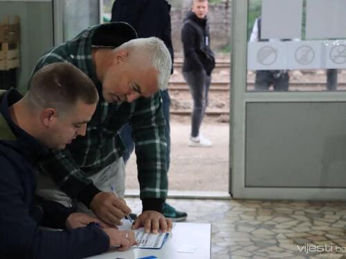 Do 15 sati u Jablanici glasalo 51,56 posto birača