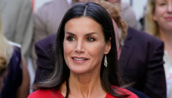 Dobro krojena haljina stara tri godine za izgled od milion dolara