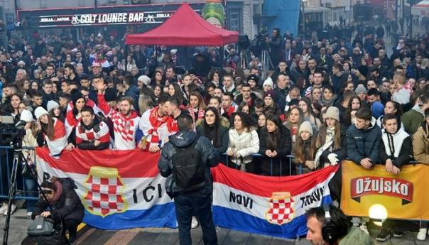 Doček Daliću u Livnu: Publika uzvikivala 'Za dom spremni'